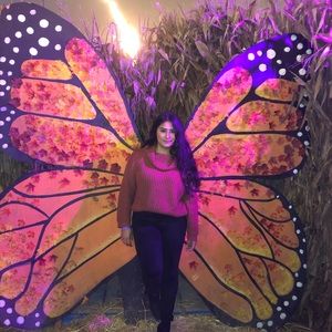 Meet your Posher, Alexis